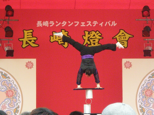 中国雑技.JPG